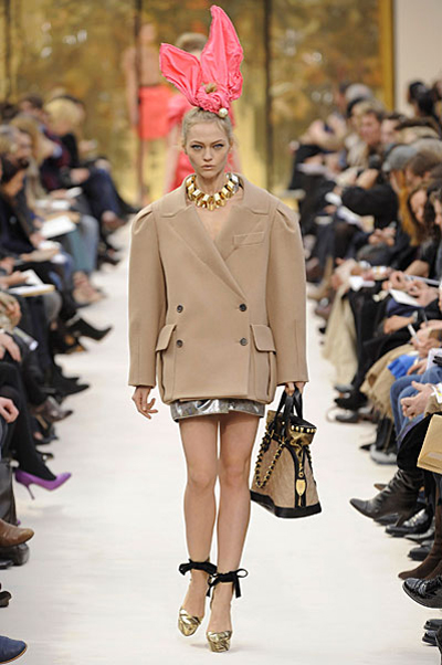 Louis Vuitton Fall 2009 Ready-to-Wear Fashion Show