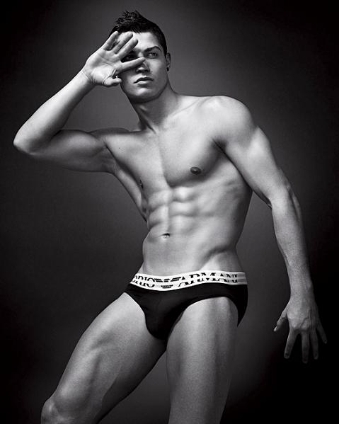 ronaldo cristiano armani. crist1 Cristiano Ronaldo for