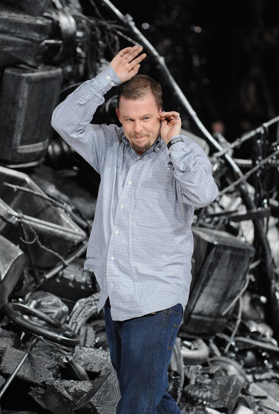 Alexander McQueen hanged himself after taking drugs, Alexander McQueen