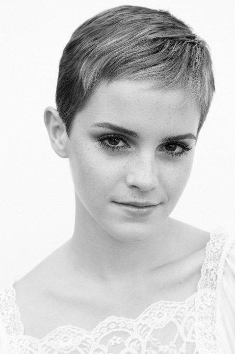 emma watson 1 Emma Watsons new pixie crop. We couldn't believe our eyes this 