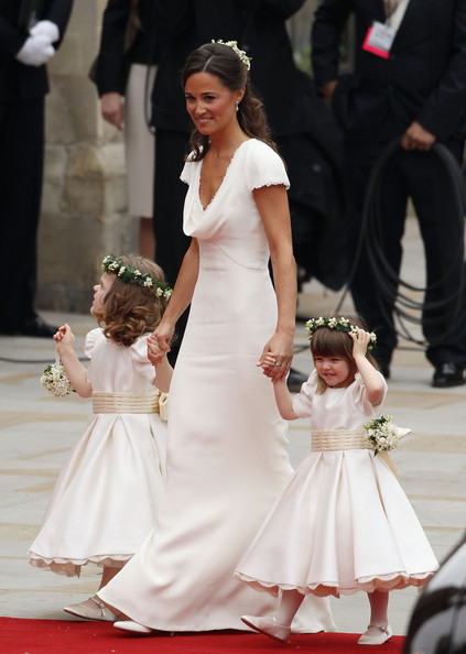 prince william married kate middleton gown. Prince William and Kate