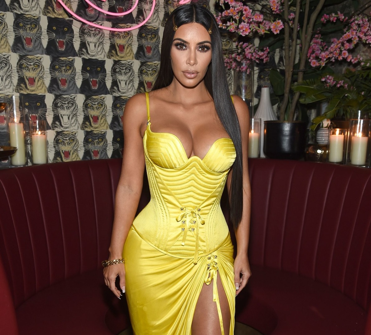 Kim Kardashian To Receive Influencer Award