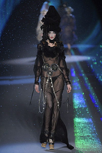 pfw-galliano-main