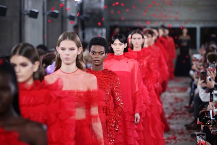 Valentino Showcased Its Pre-Fall 2019 Collection In Tokyo - my fashion life