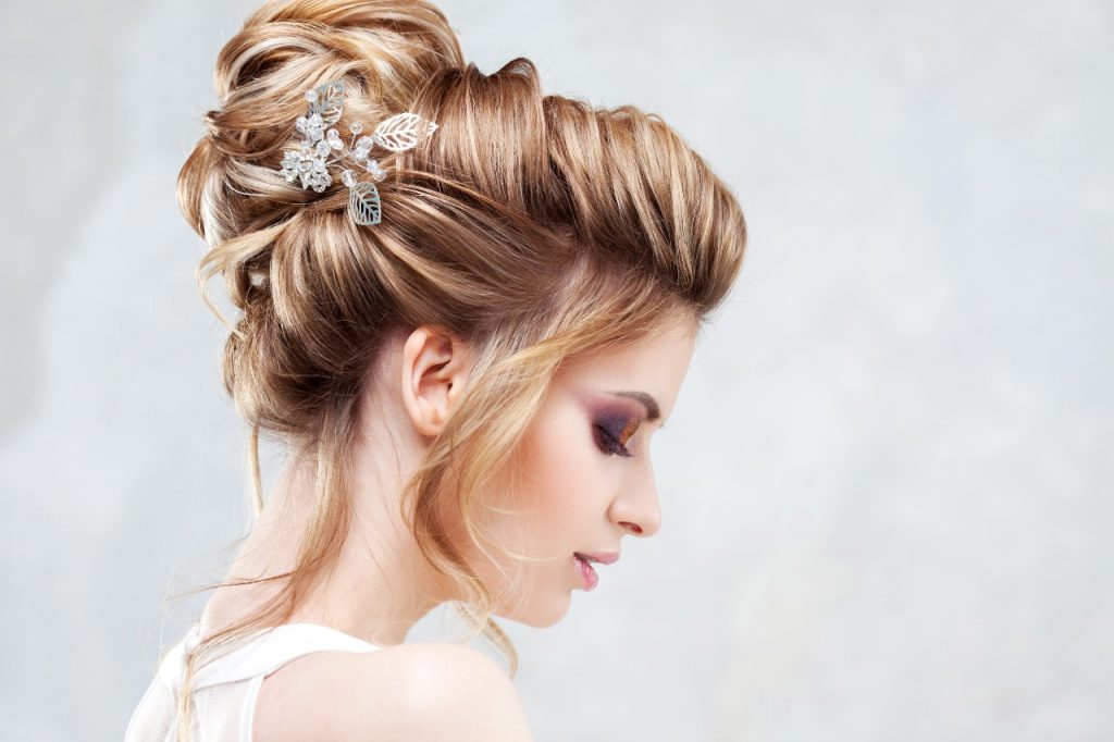  15 Classic Wedding Hairstyles that Work Well with Veils in 2022  Emma  Loves Weddings