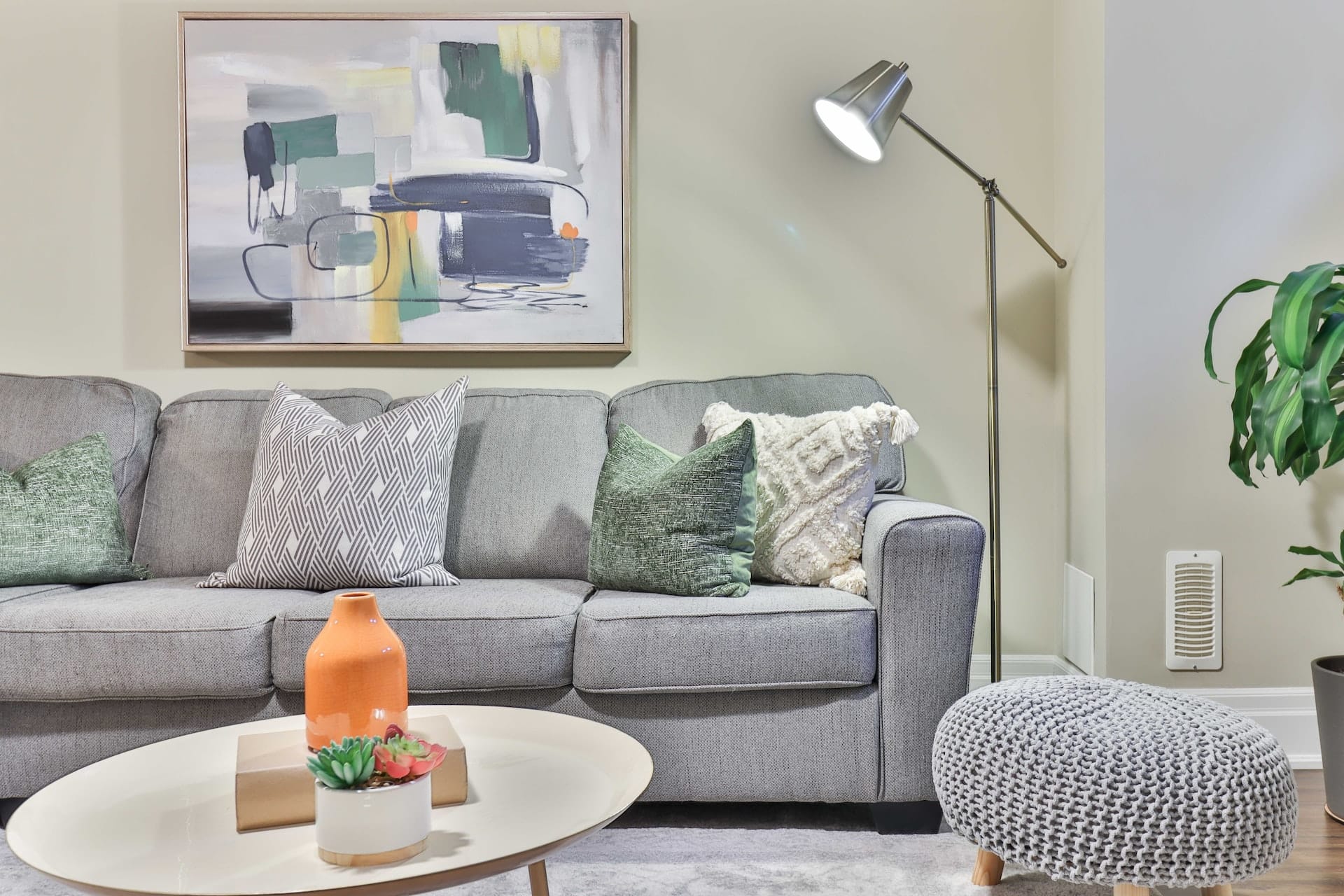 7 Ways to Update Your Living Room with New Furniture