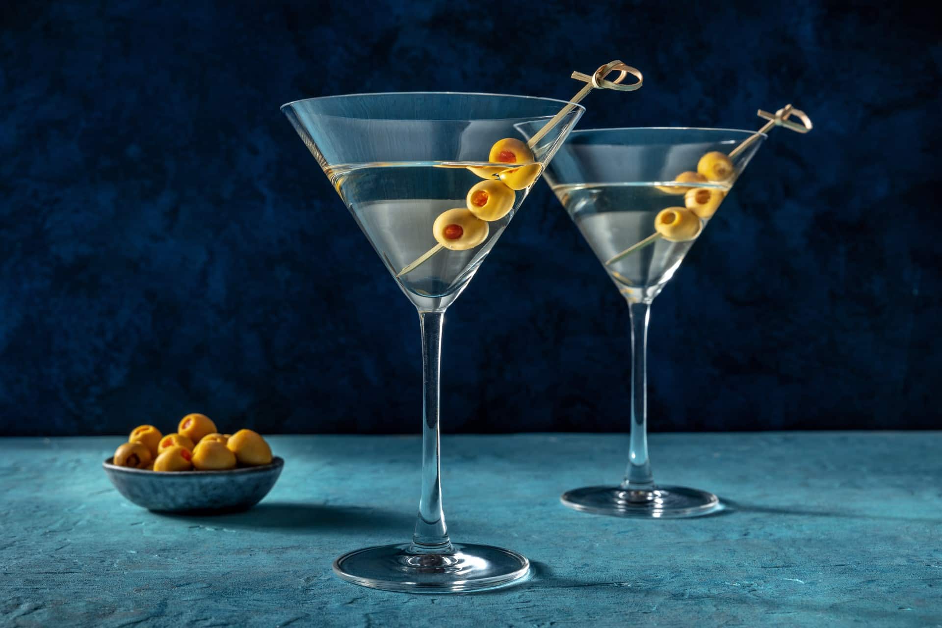 How to Make a James Bond Martini: Shaken Or Stirred?