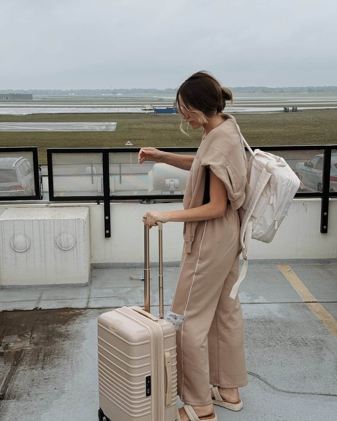 10 Airport Fashion Tips from Influencers That Always Travel in Style